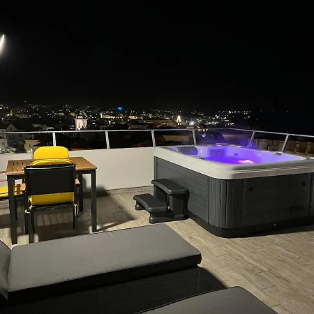 Casa Rooftop Jacuzzi And Magnificent Sea View 아파트